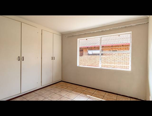 3 BEDROOM CLUSTER FOR SALE IN PIERRE VAN RYNEVELD